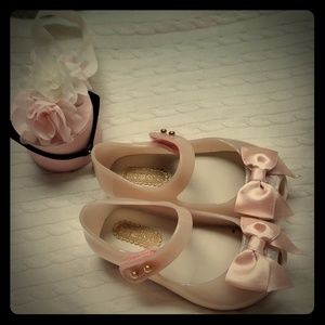 Mini melissa pink bow shoes. Sold